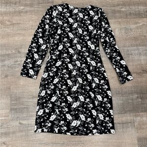 Old Navy Black and White Floral Long Sleeve Dress